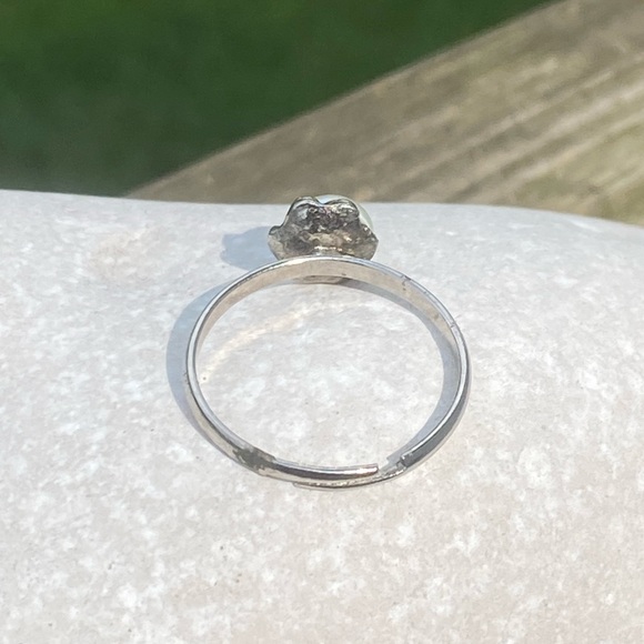 Cultured Pearl ring silver plated 6 mm Pearl adjustable size 7 - 8.5 - Picture 11 of 16